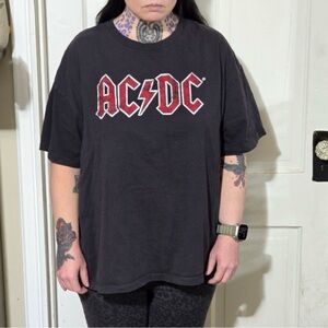 H&M ACDC Band T-Shirt Graphic Tee Back in Black World Tour 1980/81 Men’s Size L